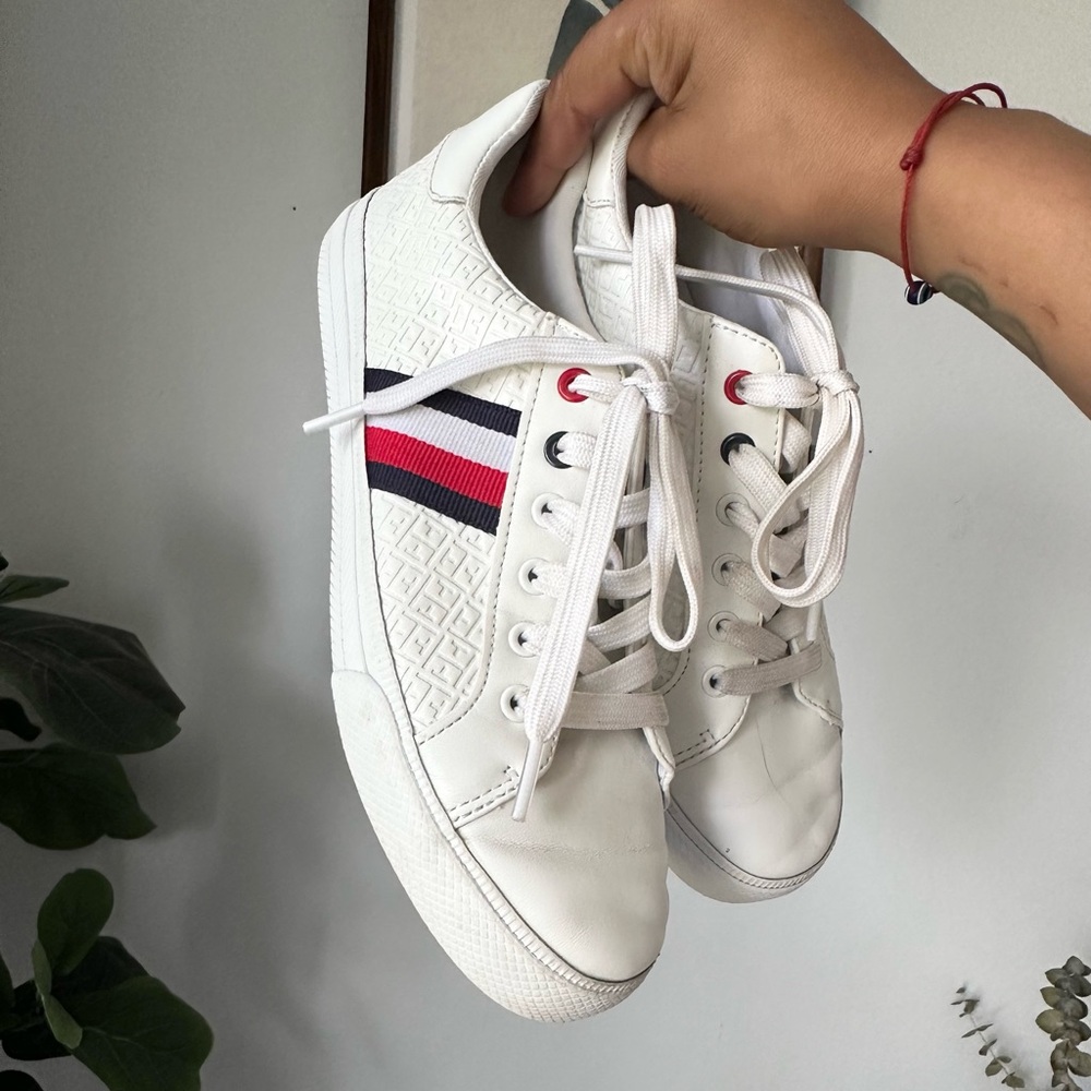 Tommy Hilfiger sneakers
